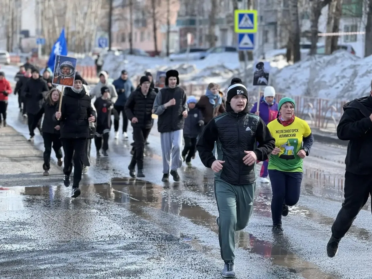 🏃‍♂️В Железногорске-Илимском прошёл массовый забег «Улыбка Гагарина»   🚀12 апреля, в День космонавти