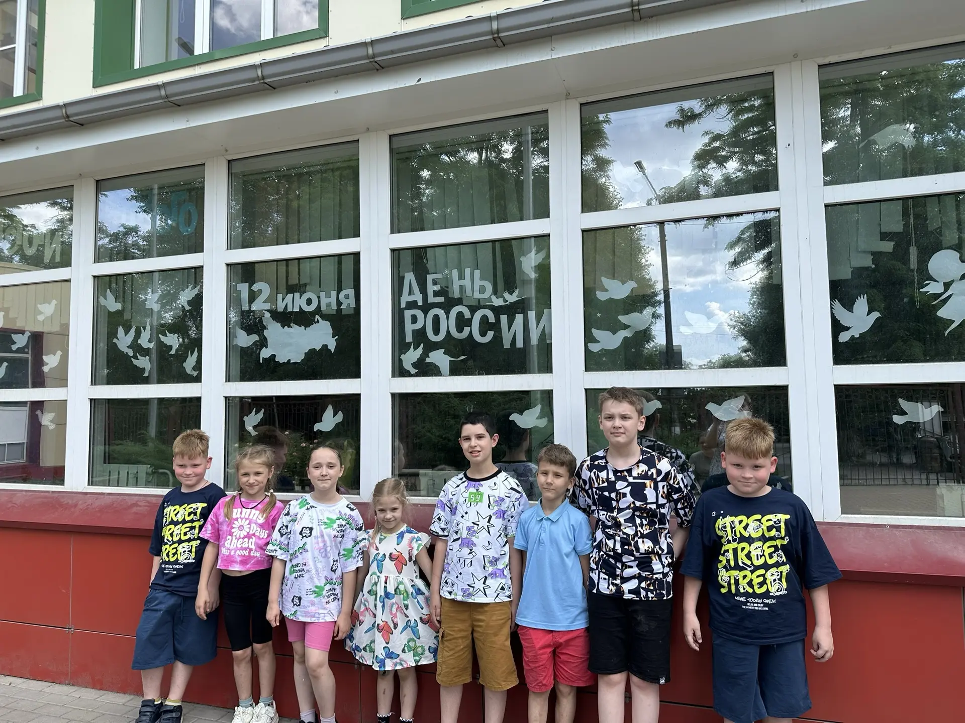 🇷🇺 День 9: С любовью к Родине и... альпакам! 🦙❤️

Девятый день в нашем лагере прошел под знаком п