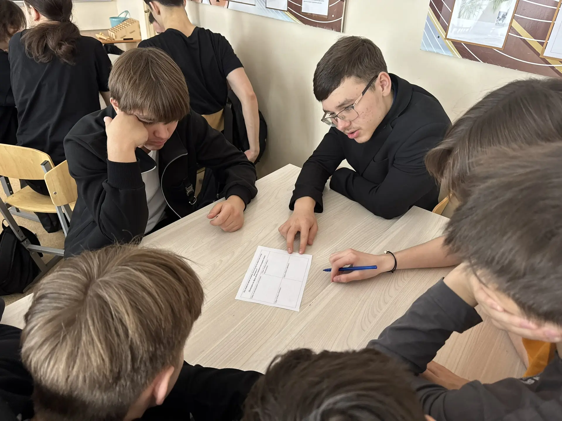 «Предательство»  На прошедшей неделе Социальный- педагог, Елена Большанина с учителем ОБЗР, Николаем