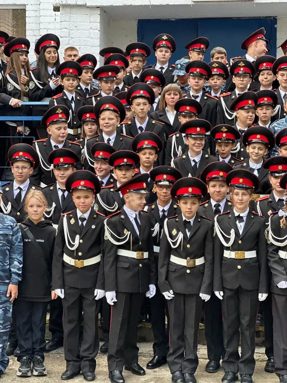 Гордость школы №44: Наш выпускник отмечает День кадета в Санкт-Петербурге! В преддверии празднования
