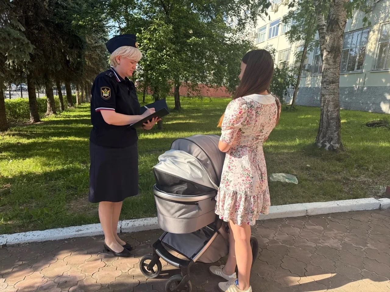 🫡 Благодаря судебным приставам ГМУ ФССП России матери с ребенком предоставили жилье