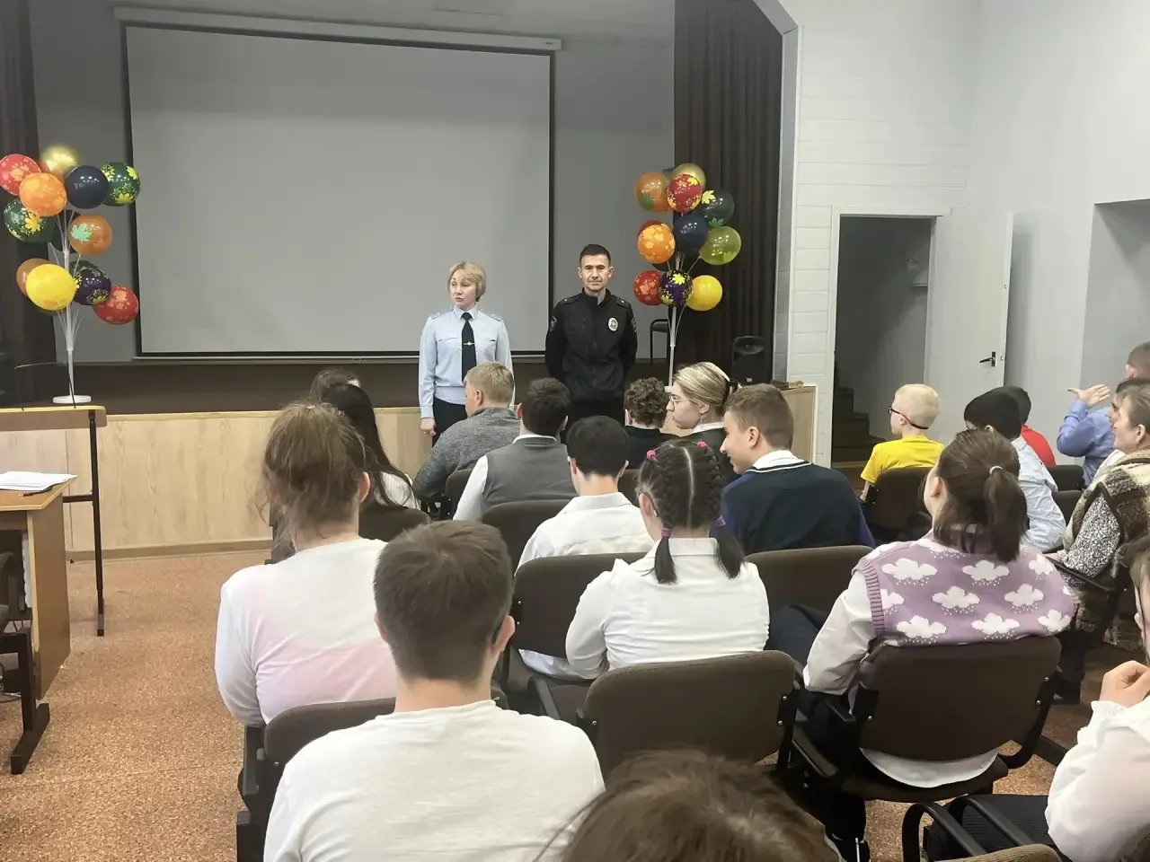 ✅14 сентября в рамках месячника безопасности в Дедовской  школе-интернате состоялось ме...