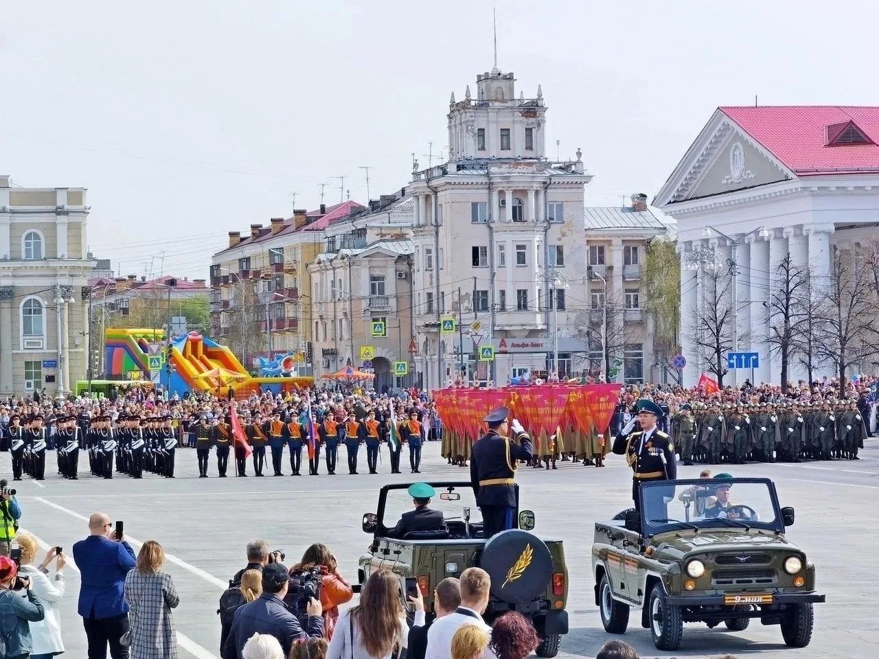 Центр Кургана перекроют 5 мая из-за репетиции Парада Победы    Движение ограничат на улице Гоголя — 