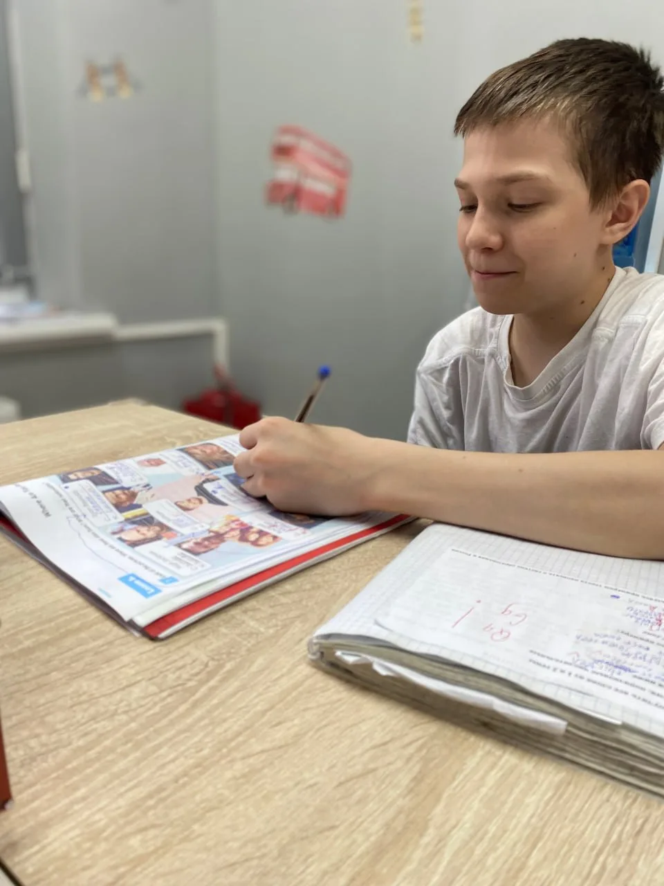 ✔️ «English for Smart Kids 4» — это ваш надежный помощник, разработанный специально для...