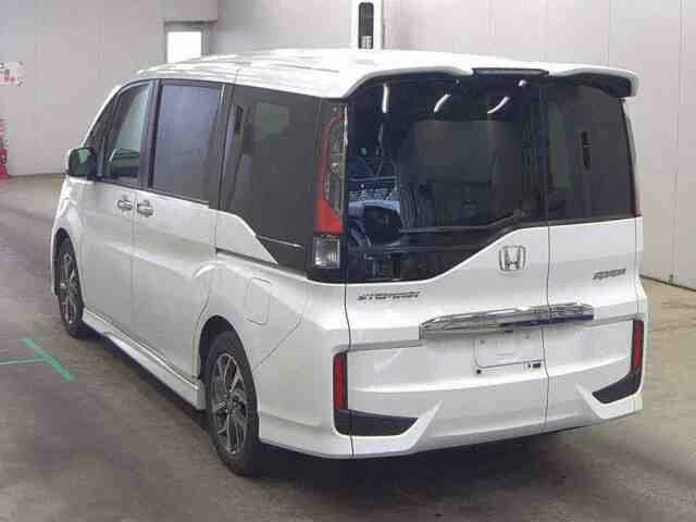 🚗 Honda Stepwgn Spada (RP3) 2015  В наличии в Японии 🇯🇵 📍 Стоимость под ключ до Владивостока  Характ