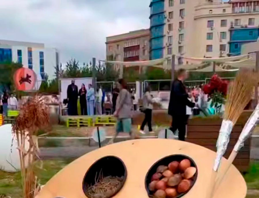 В Курске жители дома 2/4 на Красной площади оказались "заложниками Полугоры". На Полуго...