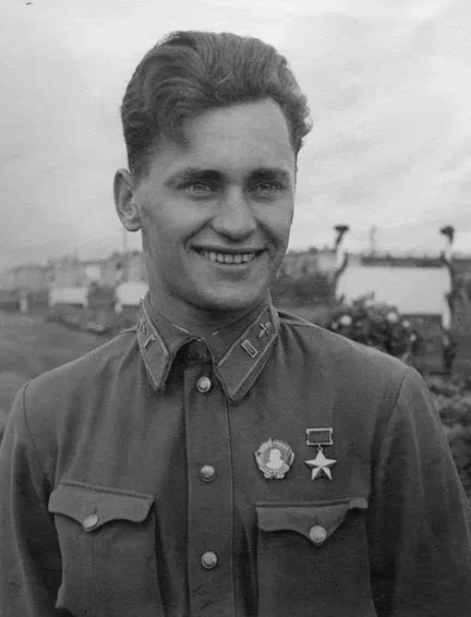 📌1941 год. Во время Великой Отечественной войны лейтенант А. Н. Катрич совершил первый...