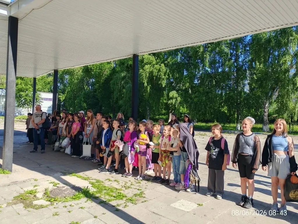 🤩Вторая неделя в летнем пришкольном лагере «Единство Первых» началась с яркого солнечн...