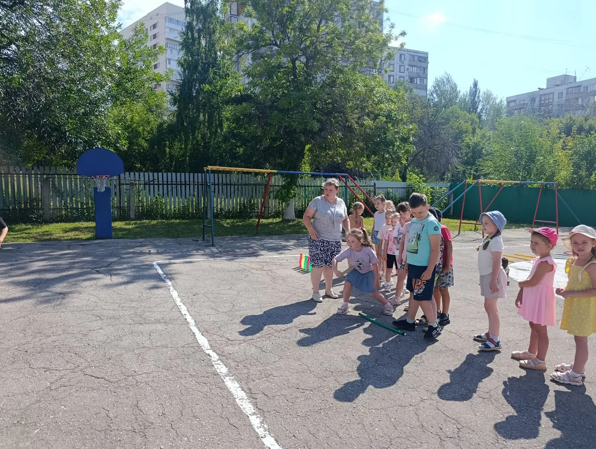 Сегодня наши юные спортсмены дети 11 и 12 групп показали настоящий задор и ловкость на ...