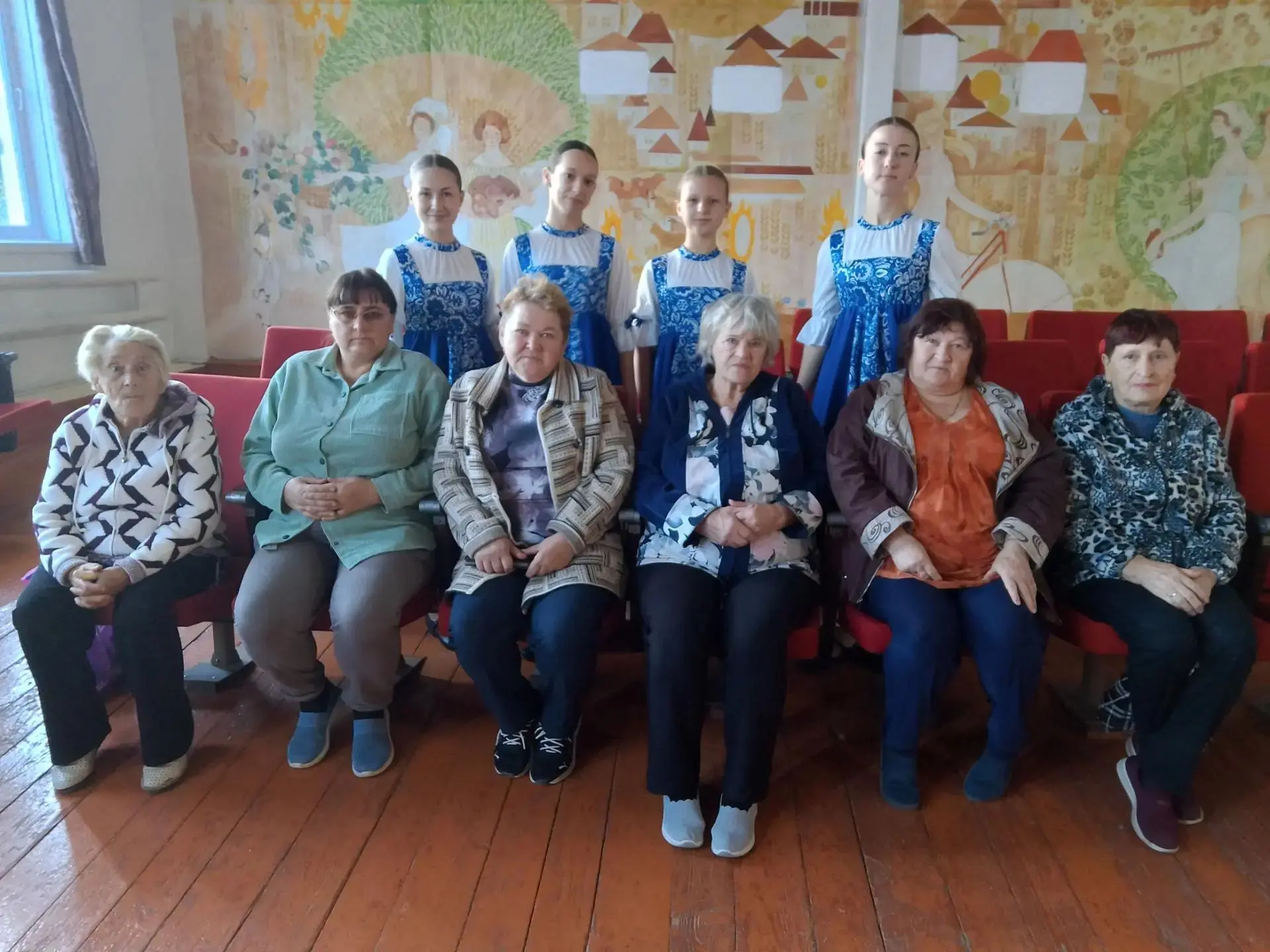 В Международный день пожилого человека в Нееловском сельском клубе прошел вечер-встреча...