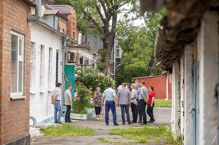 Глава Таганрога Светлана Камбулова держит на личном контроле восстановление домов, пострадавших от а