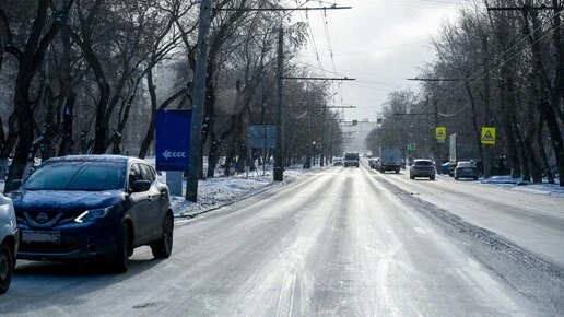 Об опасном налипании снега предупредили жителей Челябинской области
