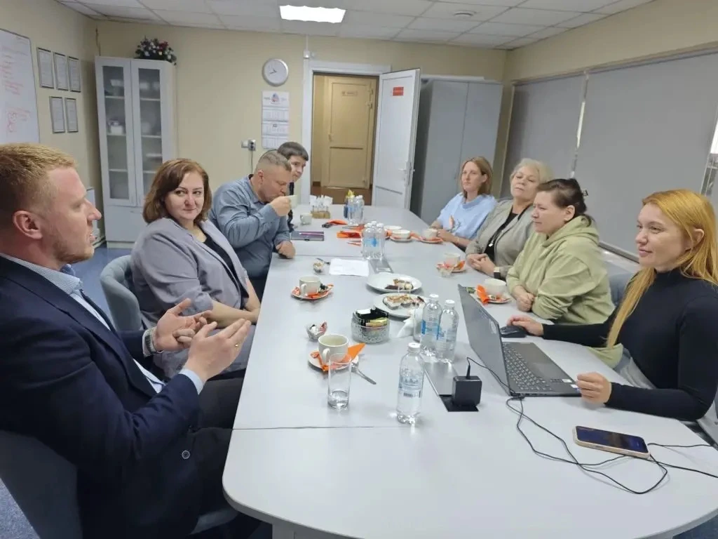 🏭✨ Рабочая поездка и важная инициатива! ✨🏭

Посетил предприятие «Еда как дома» совместно с директо