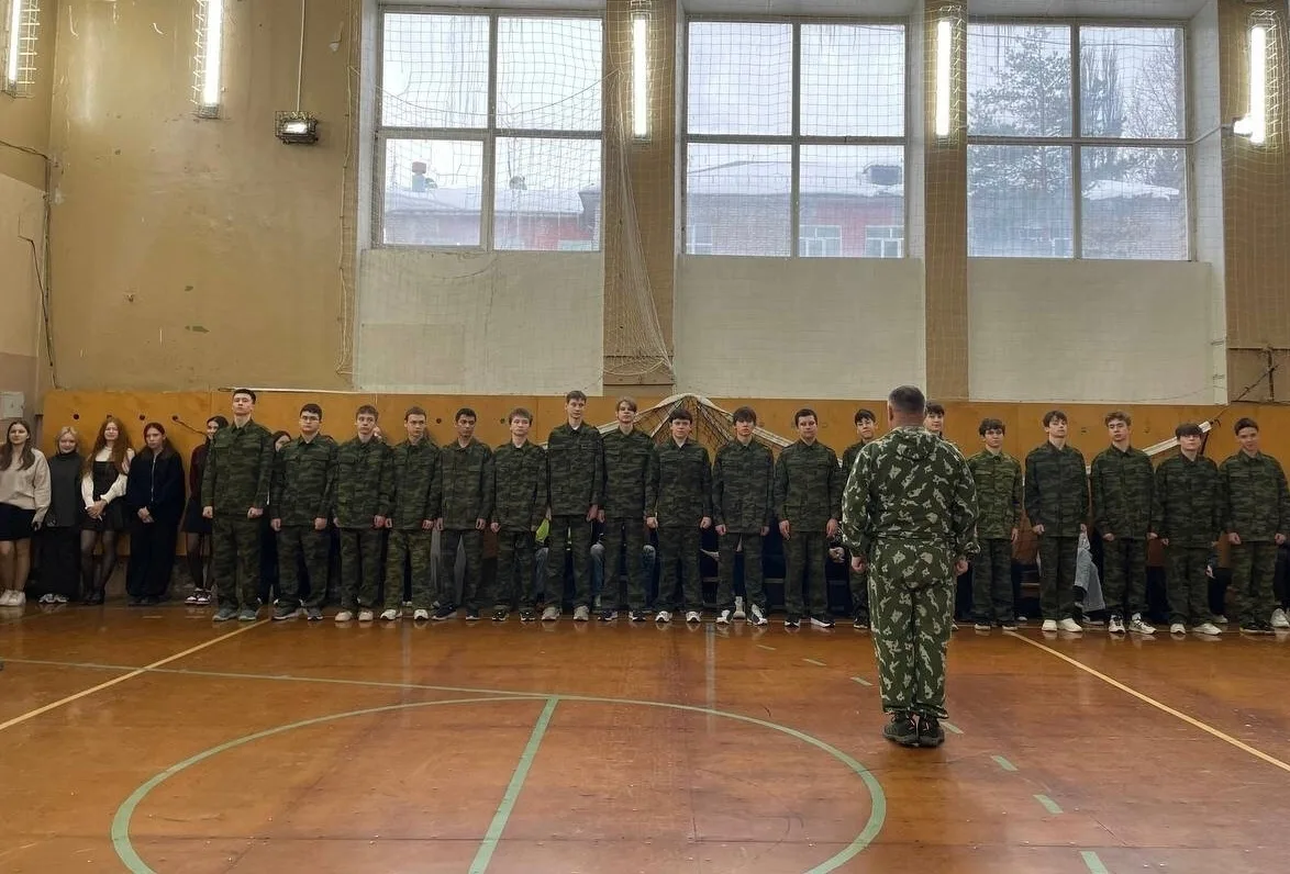 В честь Дня защитника Отечества среди учащихся 8–9 классов прошли Военные эстафеты ⭐️  В соревновани