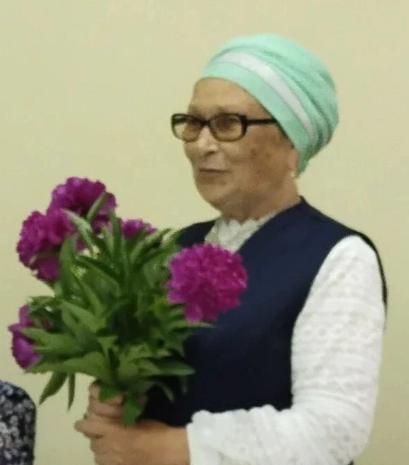 11 июнь көнне Әтәс мәктәбендә төрле елларда хезмәт куйган укытучыларның җылы һәм истәлекле очрашуы б