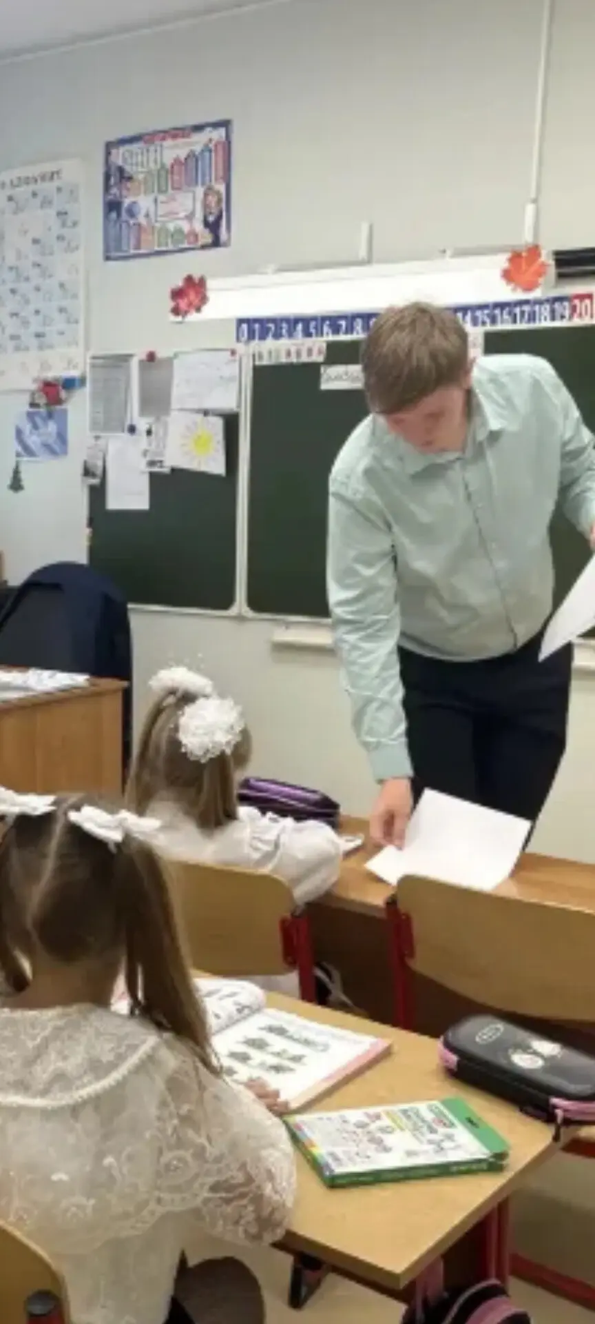 🎉 В Новодугинской школе провели День самоуправления!
