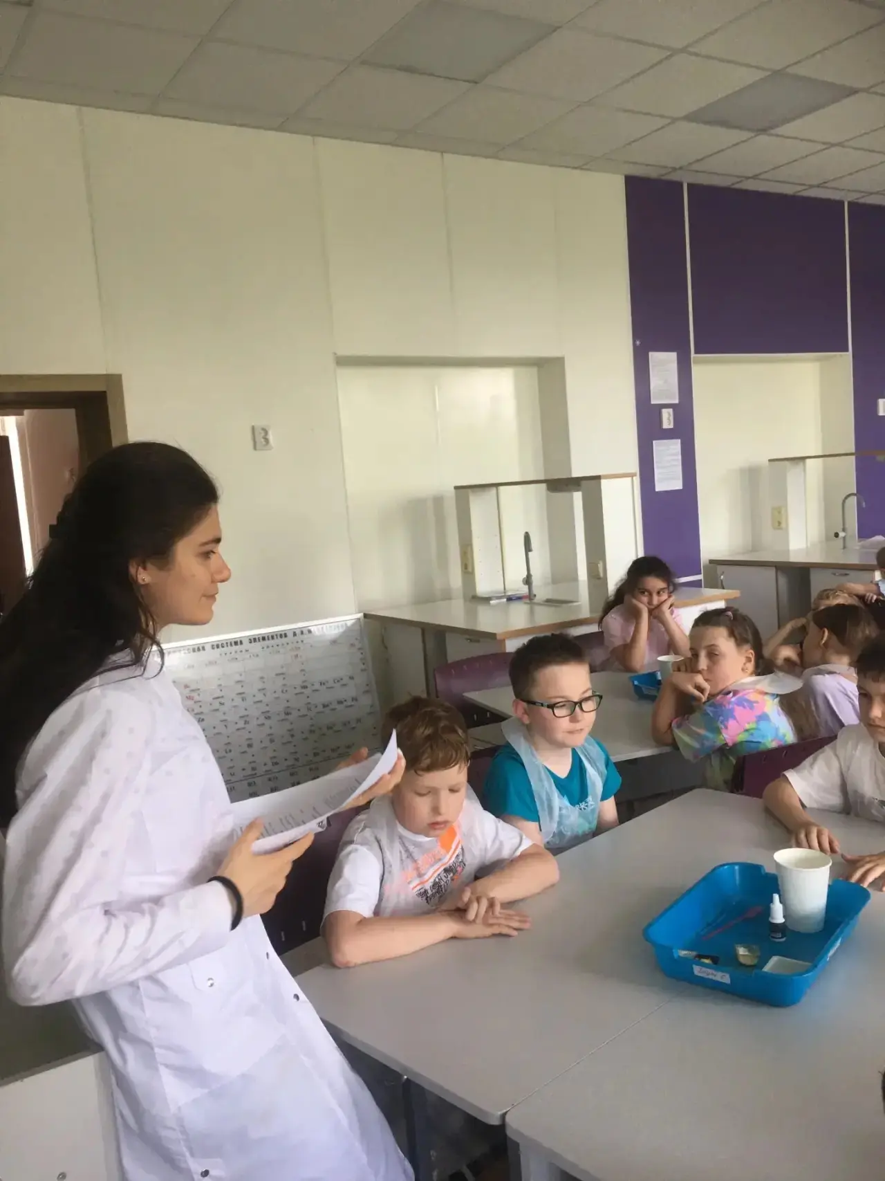 🧪 Первое знакомство с химией прошло ярко и по-настоящему волшебно в УО «Точка роста»! 

Обучающиеся