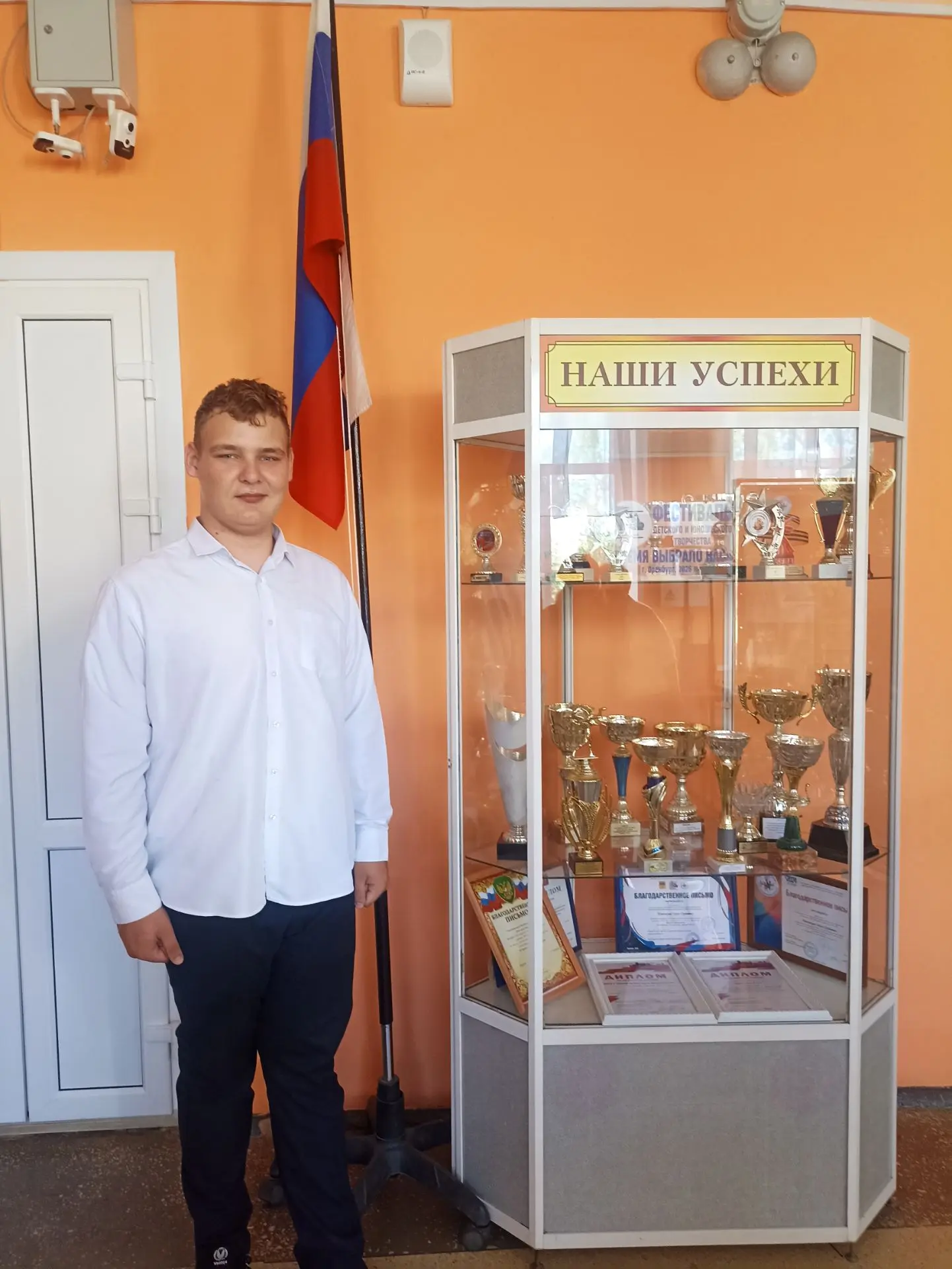 Ученик нашей школы Новичков Артём набрал максимальный балл при сдаче ОГЭ по географии!

Это впечатля