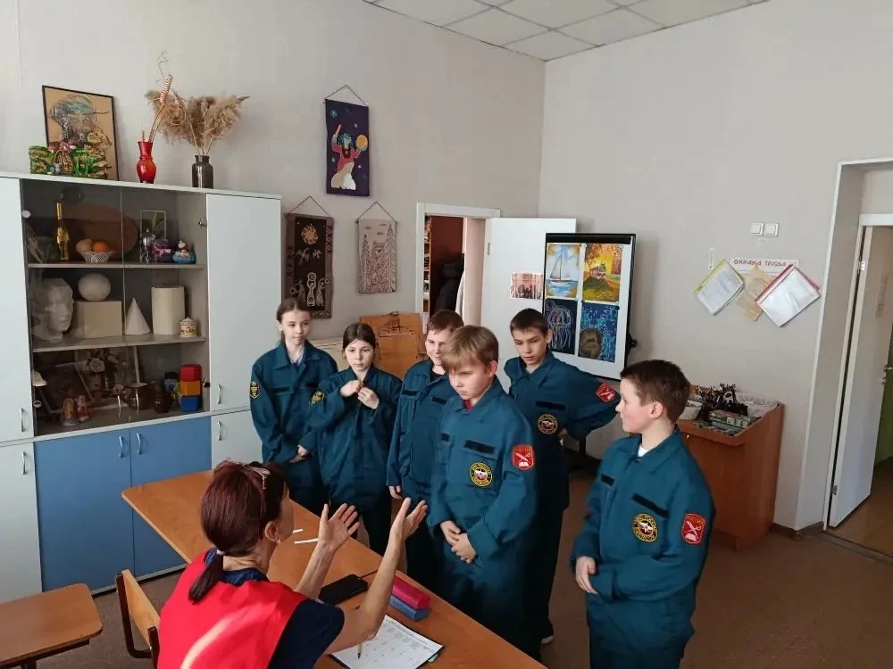 🔥Юные пожарные  20 февраля 21 команда юных пожарных собралась на городском конкурсе «СТОПожар», приу