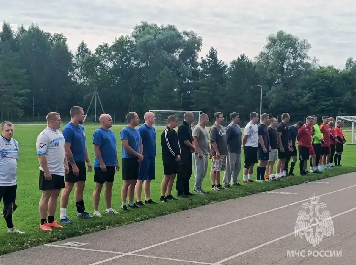 💪🏻Память, спорт и единство 

Сотрудники Главного Управления МЧС России по Новгородской области при