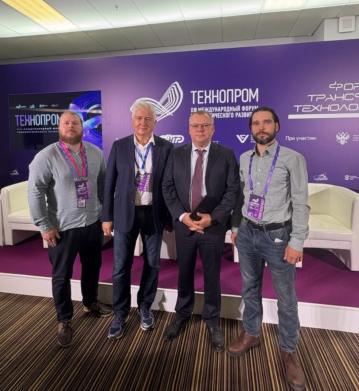 🚀 Директор Института инновационных решений и технологий СПбГМТУ Михаил Ещенко принял у...