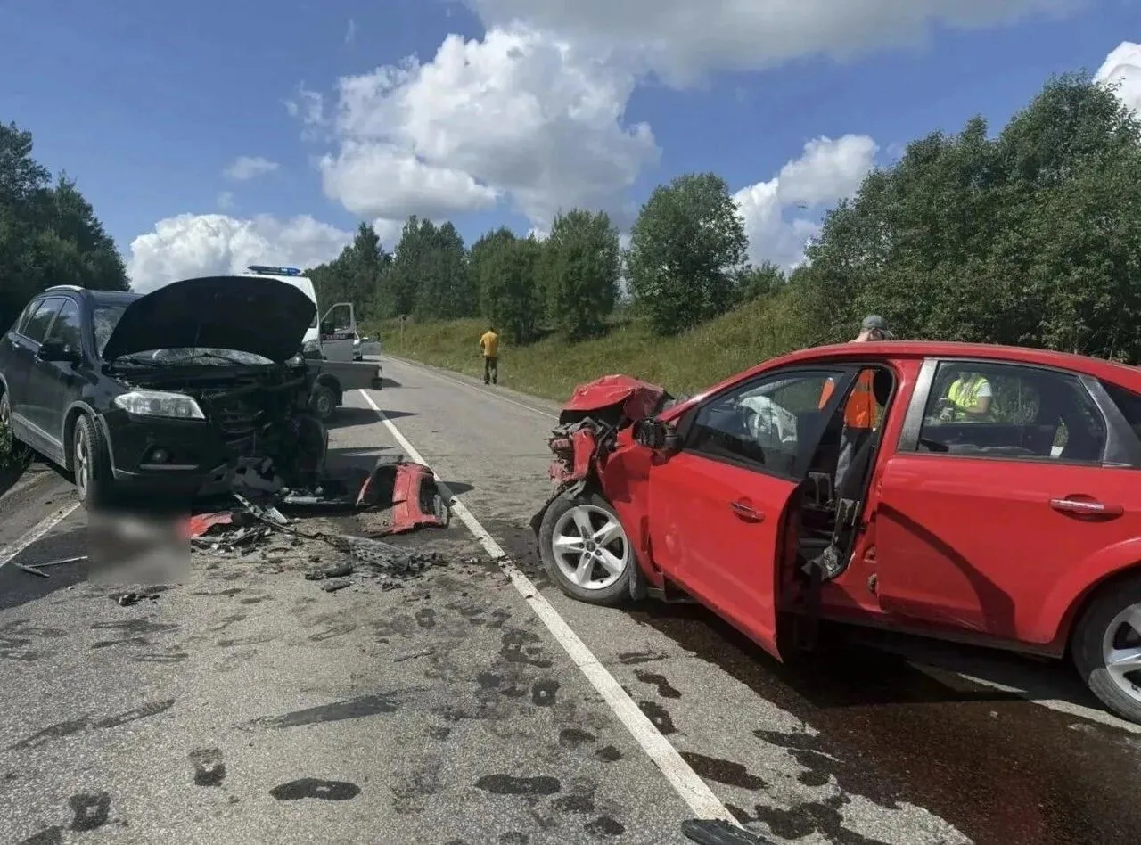 ДТП в Вологодском муниципальном округе парализовало движение к М8 «Холмогоры».

26.07.2026 г. утром,