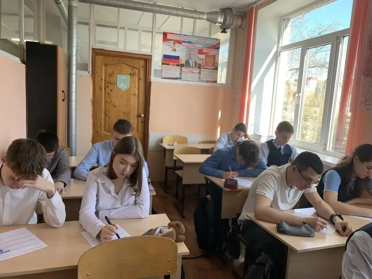 🛡Молодые амбассадоры безопасности!   15 апреля в 9 «А» классе (классный руководитель - Нечаева Т.М.)