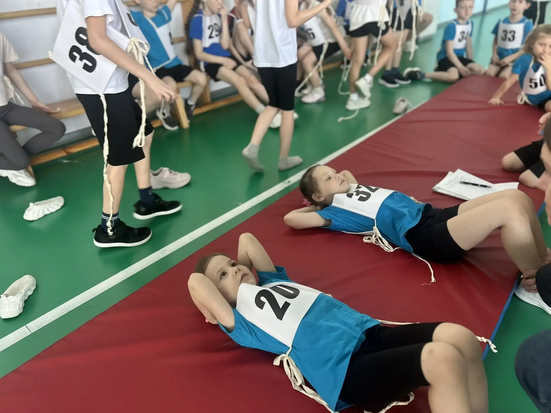 🏅 Спорт начинается с детства!   Наша школа превратилась в настоящий центр чемпионов. К нам в гости п