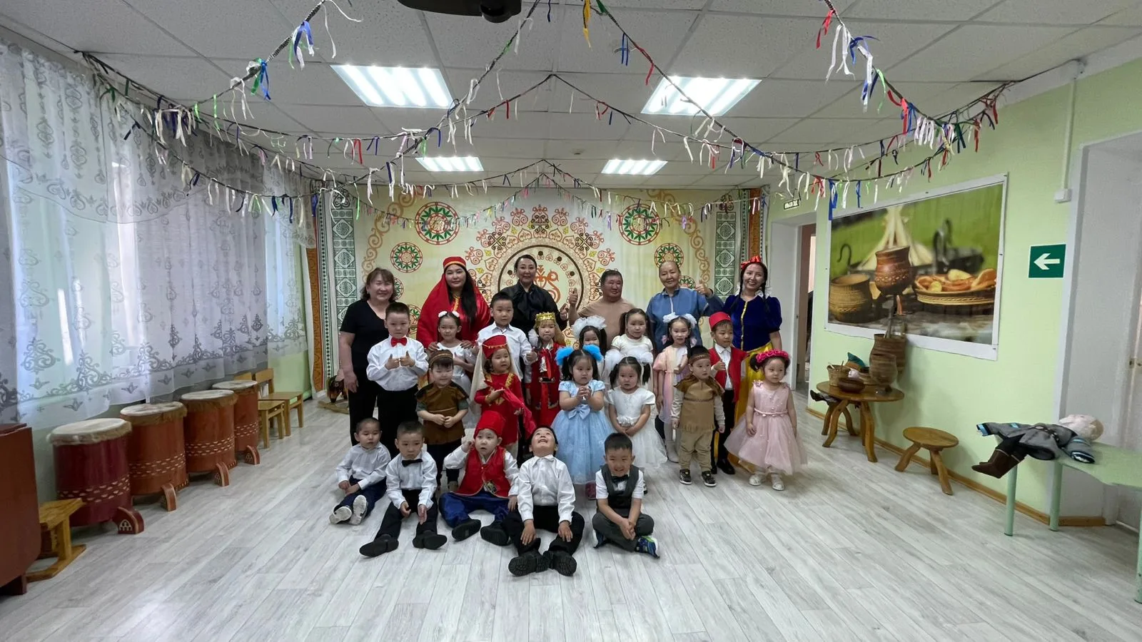 Биһиги уһуйааммытыгар ыам ыйын 27 күнүгэр, үөрэх сылын 2025 - 2026 түмүктүүр "Дьоллоох ...