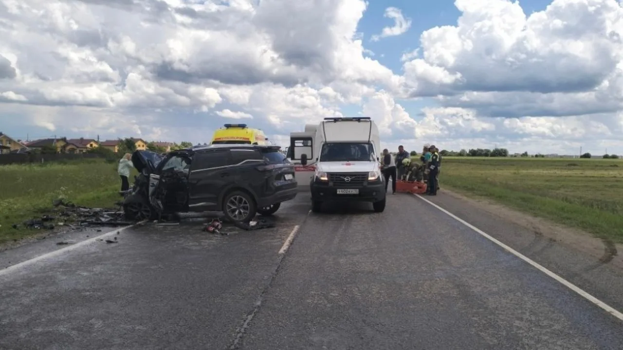 💥 В ГАИ сообщили детали смертельного ДТП на Санчурском тракте

В Медведевском районе накануне днём 