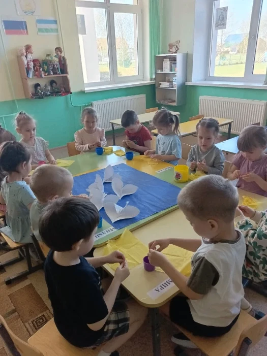 В нашем детском саду полным ходом идёт подготовка к празднованию Дня Победы! Этот празд...