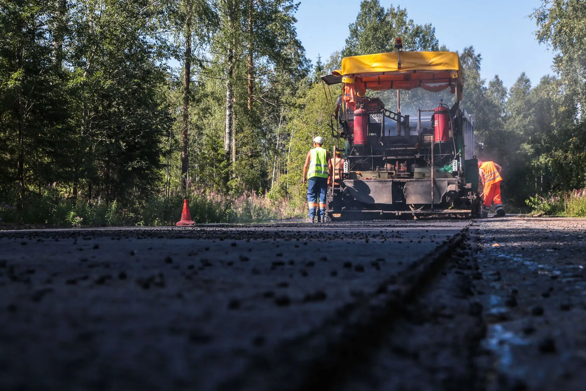 Трассу к Кириллову оснастят освещением и зоной отдыха

На 14-м километре автодороги, ведущей к город