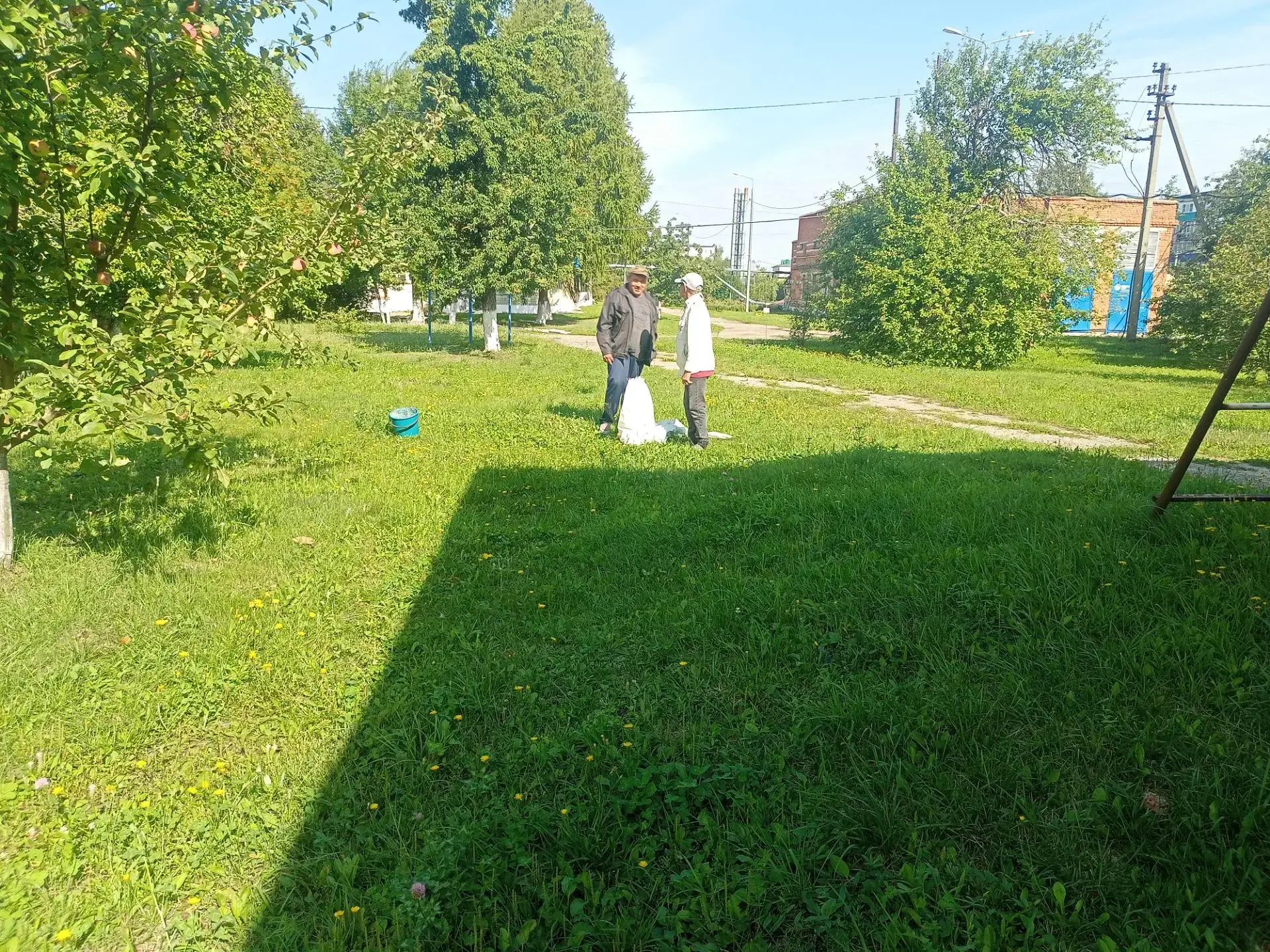 Трудотерапия - это одно из важных направлений в работе Дома интерната.