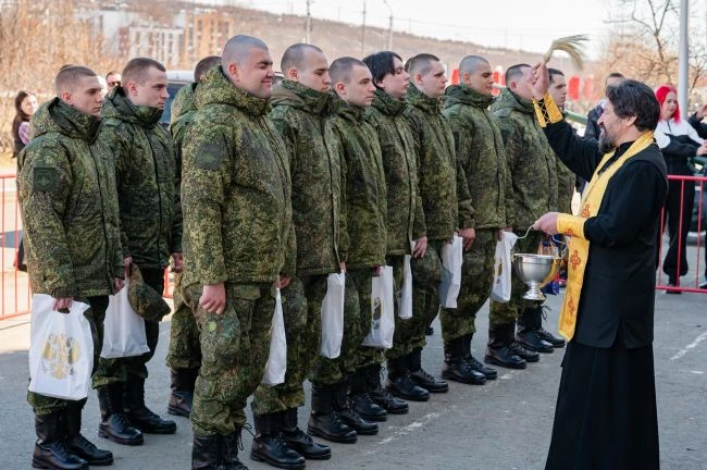 «По традиции и долгу: магаданских призывников проводили на службу» (+6)