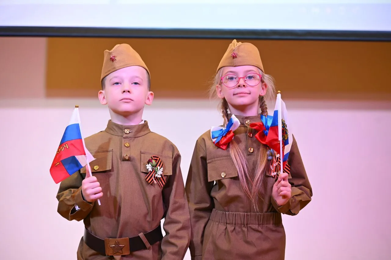 🇷🇺Ветер Победы в сердцах наших детей! Сегодня в нашей начальной школе произошло по-настоящему трогат