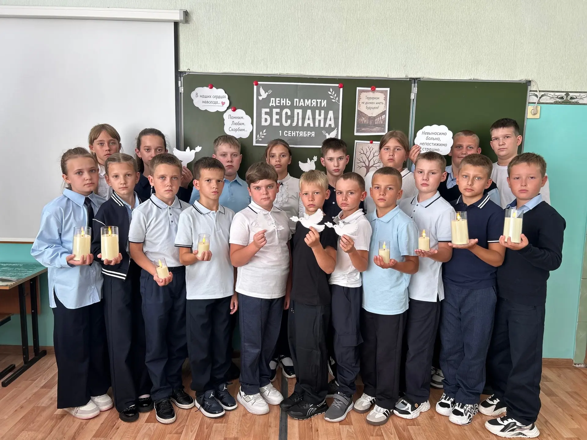 🕯 «Когда слова звучат в сердце...»: «Тихие чтения» ко Дню солидарности