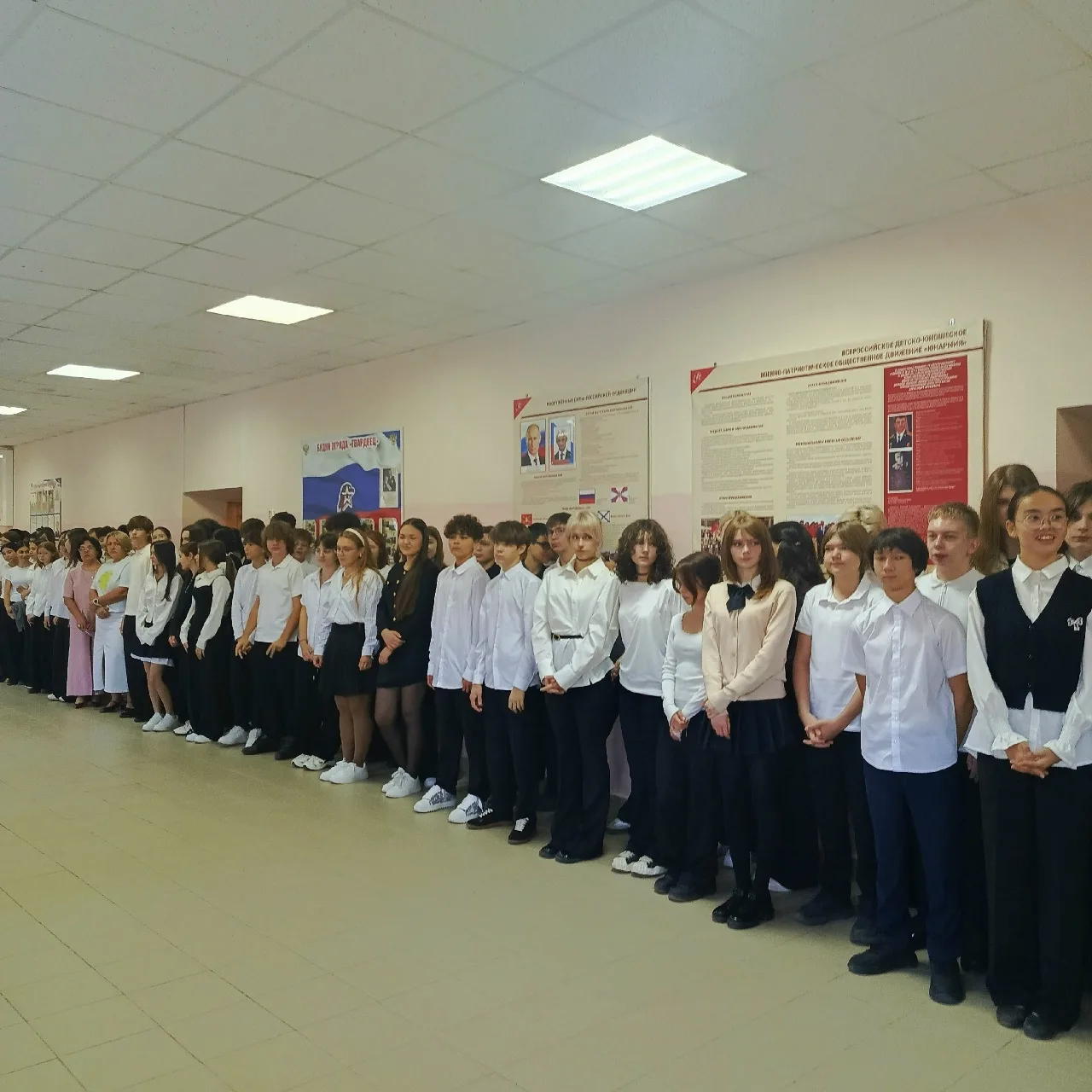 Сегодня у нас по традиции прошла линейка, а затем — занятие в рамках проекта «Разговоры...