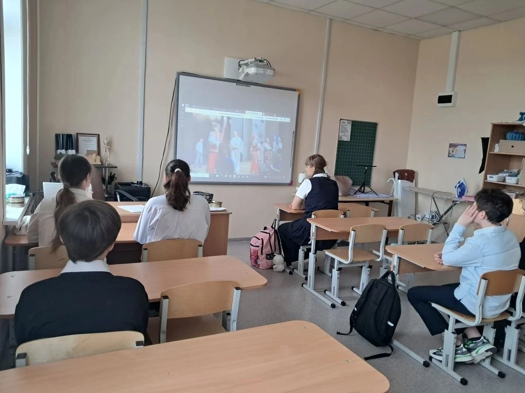 🌞 Сегодня в школе села Буревестник утро началось с важного разговора на тему: «Ценност...