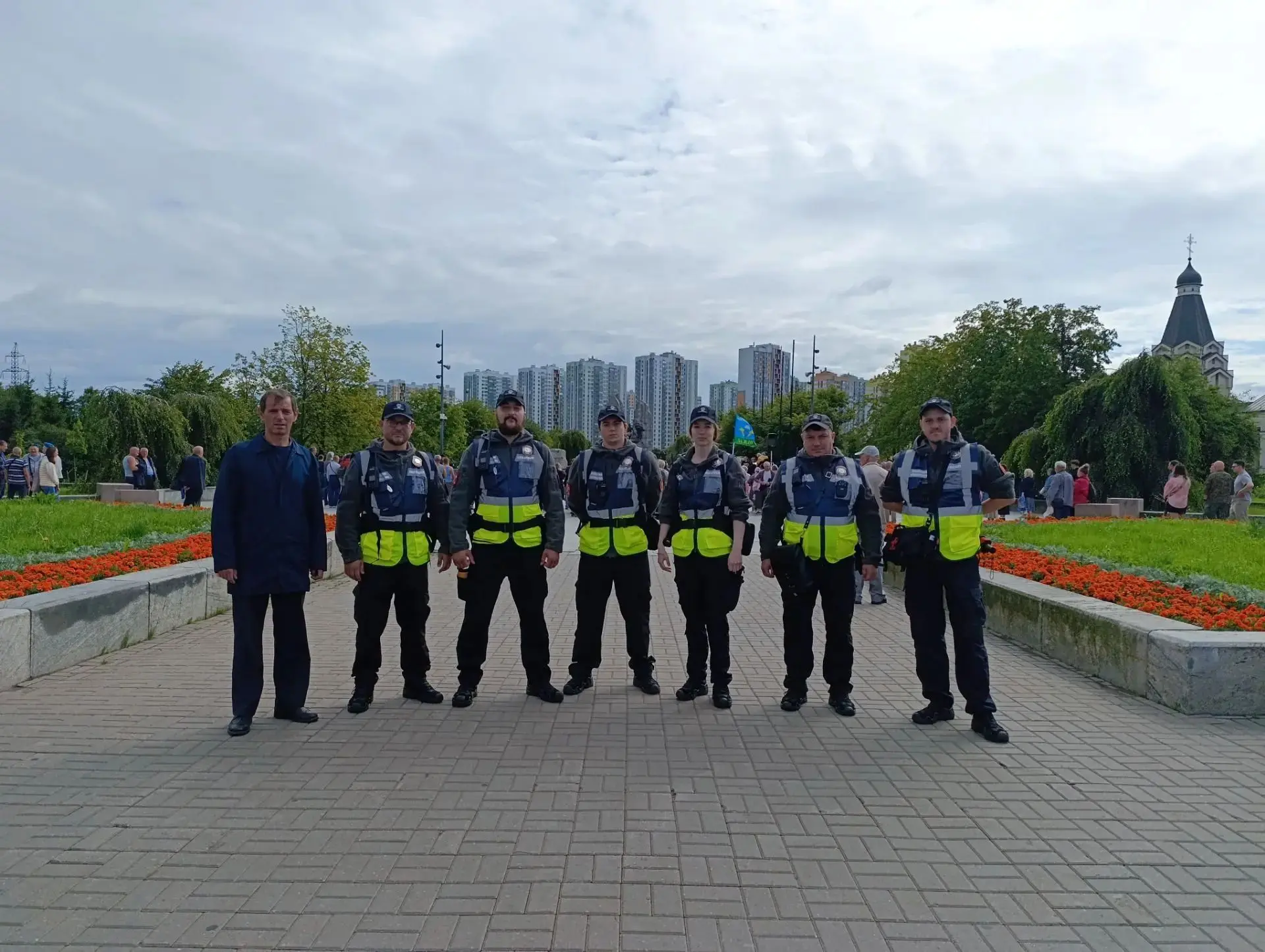 2 августа в парке Интернационалистов прошла торжественно-траурная церемония, посвящённая Дню ВДВ

К 