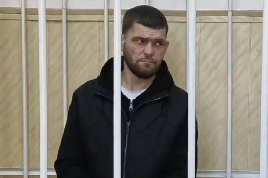 В Приамурье мужчина пытался смыть наркотик в унитаз, но полицейские успели изъять вещес...