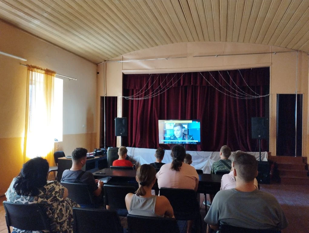 В Белосарайском СК состоялся просмотр документального фильма «Бой за Донбасс», к Дню ги...