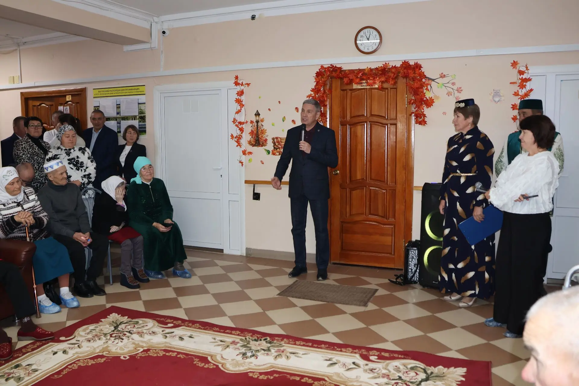 Пучы картлар һәм инвалидлар йортында Өлкәннәр көненә багышланган җылы һәм эчтәлекле бәй...