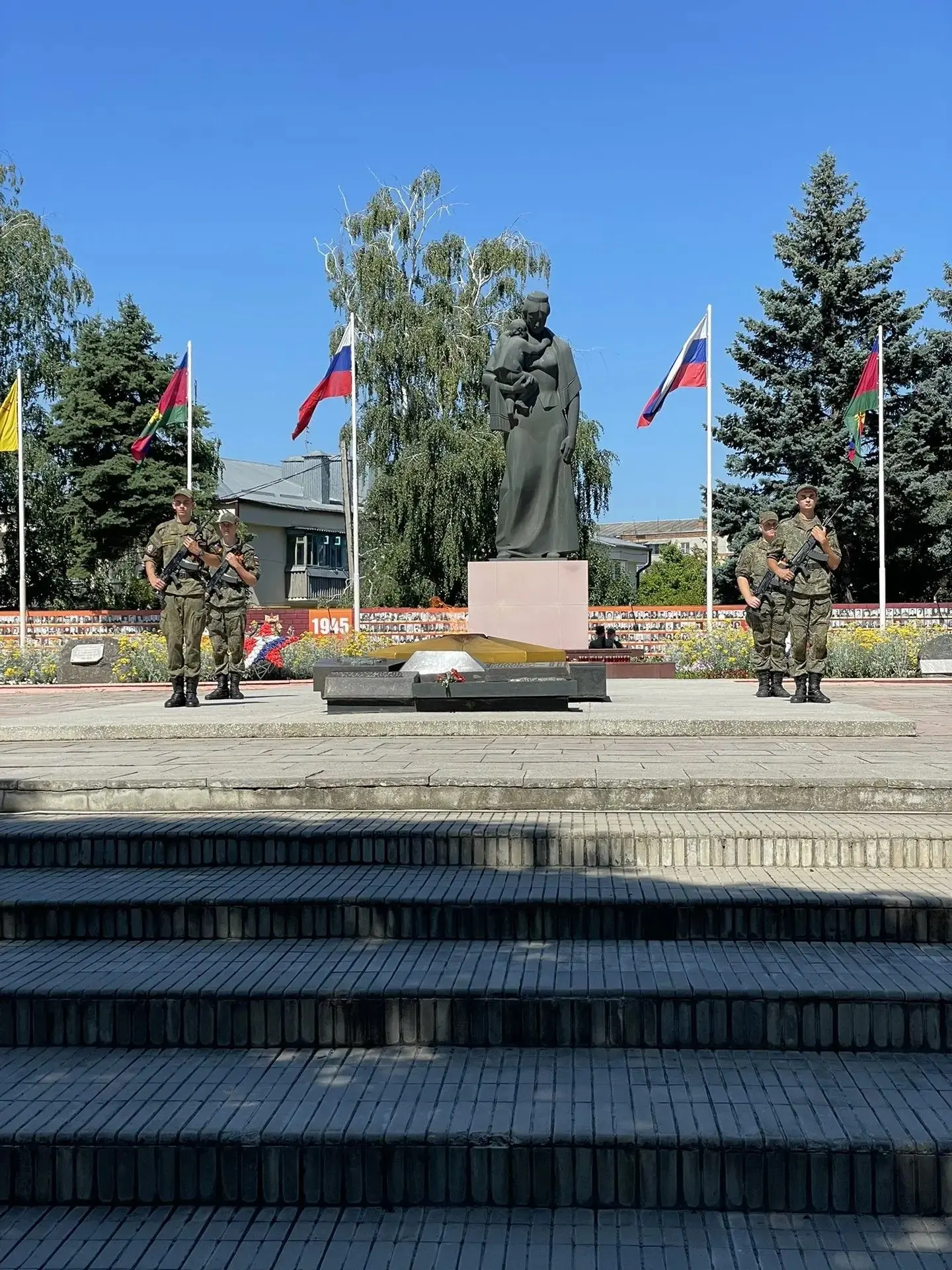 ГБУ «Ветуправление Гулькевичского района» почтило память павших в Великой Отечественной войне
 
Колл