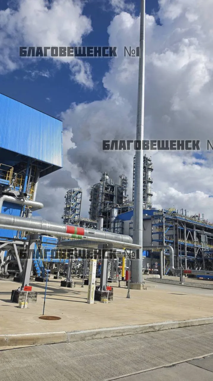 🔥 На стройплощадке Амурского газохимического комплекса произошло возгорание