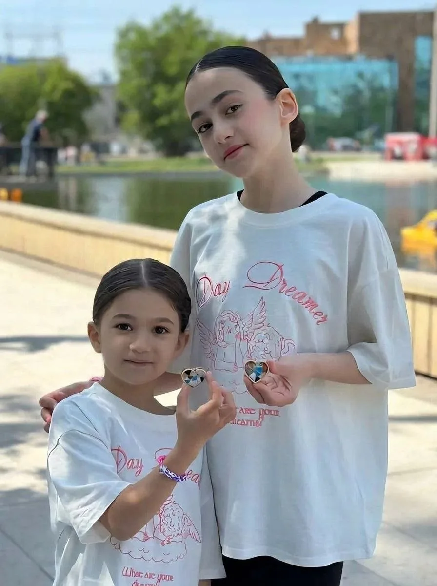 ДЕНЬ КЛУБА «ЗАБЛЕСТИМ» 

4 июля мы проведём семейный праздник 🥳

Будет:
🍭 сладкая вата
🎈 аниматор