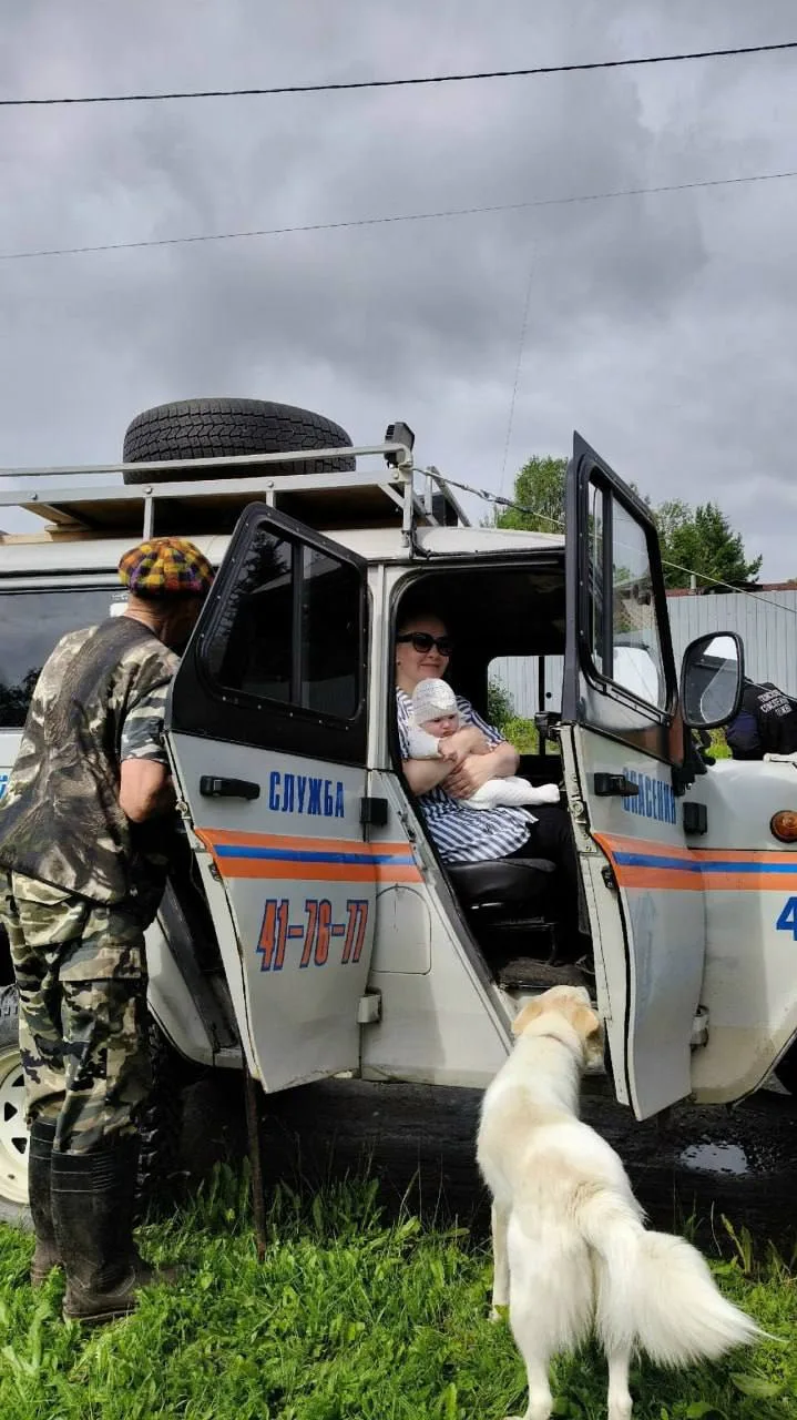«Поневоле стали героями апокалиптического сюжета»: тагильчанка рассказала, как её с 4-м...