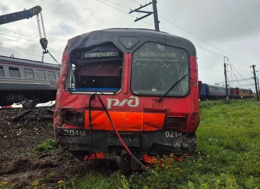 Последствия схода вагонов электрички на станции Бельково устраняли почти сутки