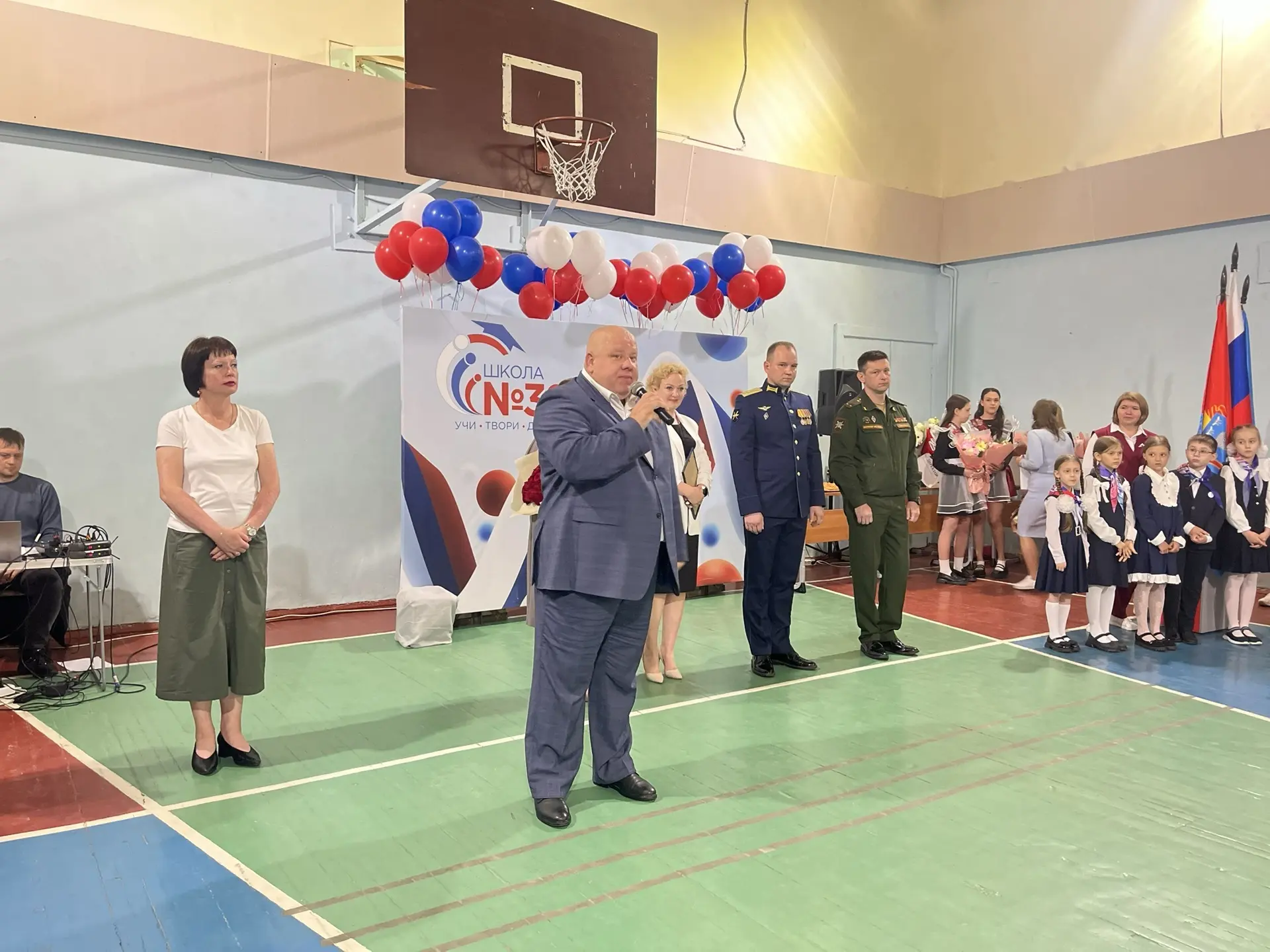 🎓✨ Сегодня, 26 мая, в нашей школе прозвенел Последний звонок для выпускников 9-х и 11-х классов! ✨🎓 