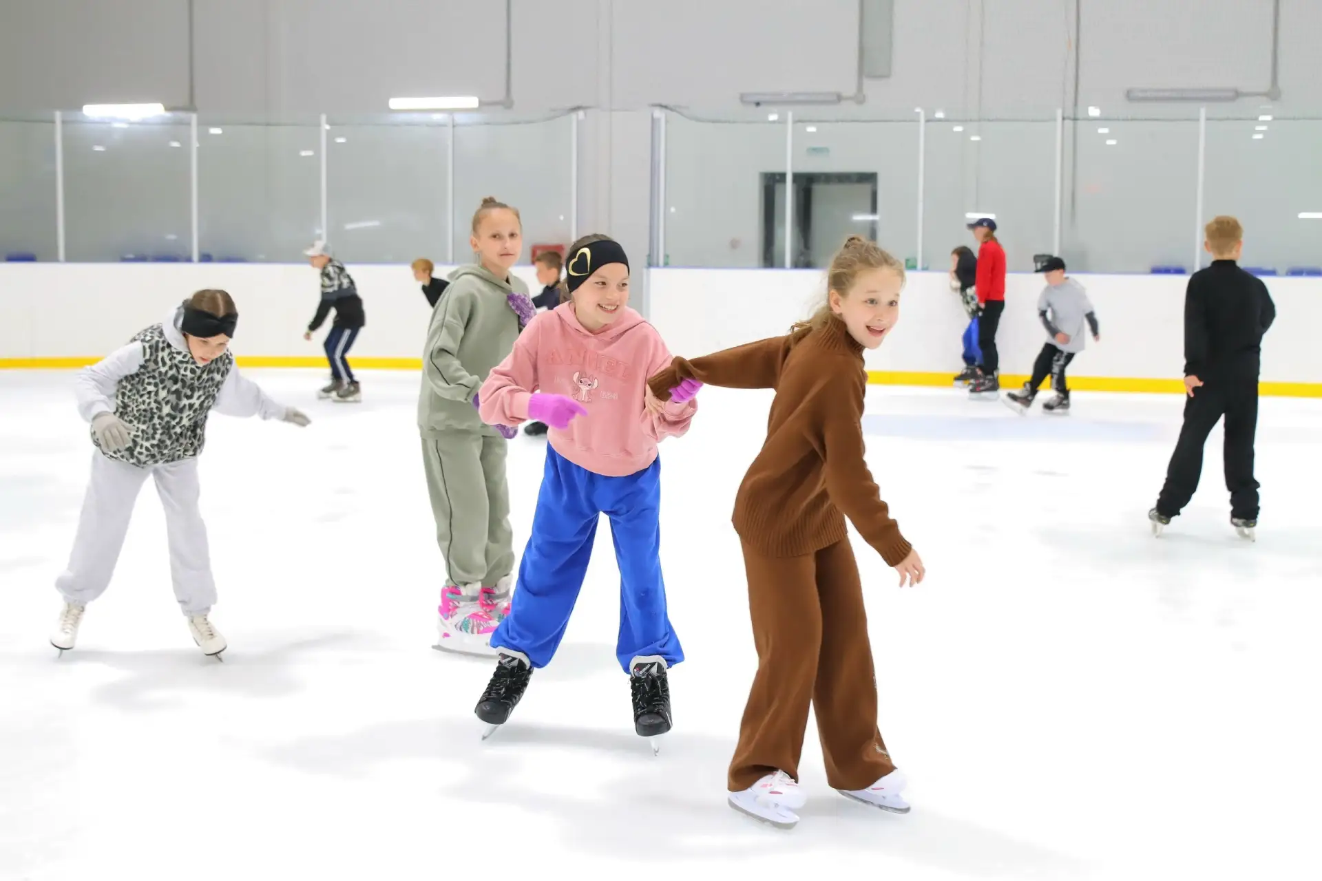 ⛸ Ледовая арена СШ " Водник" ждёт любителей катания на коньках