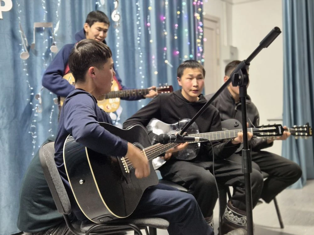 Гитарный вечер в стенах школы 🎸✨